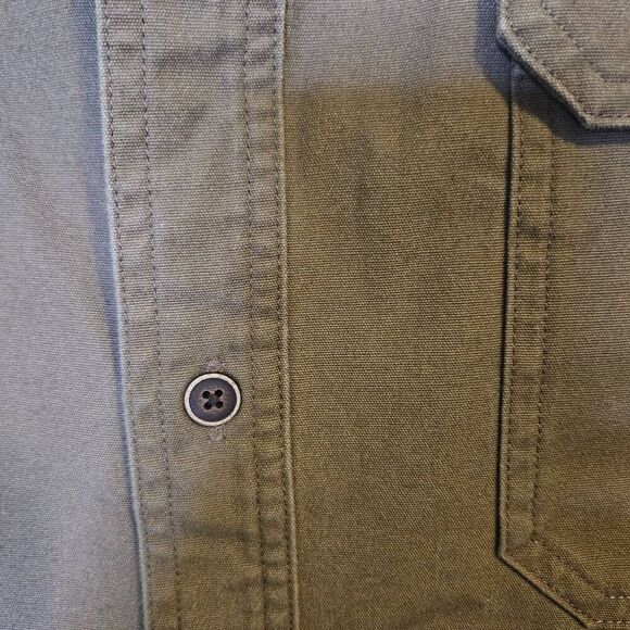 Cabela's mens work shirt, brown short sleeved. Size L. NWT. # 801 - Picture 2 of 6